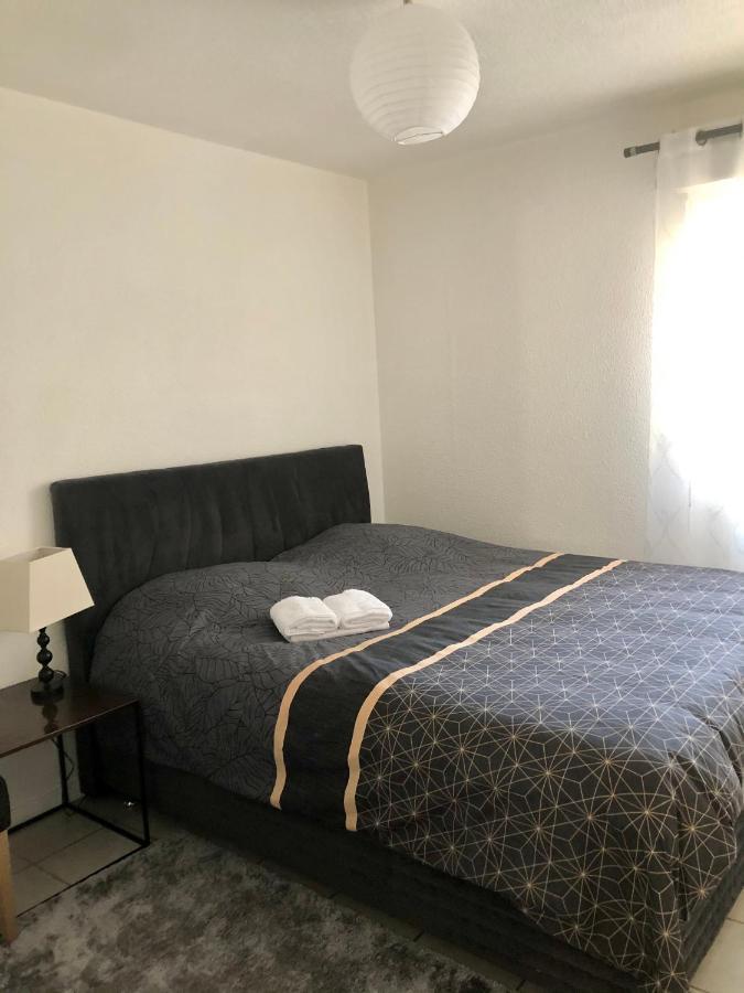 Appartement Entier En Résidence Avec Piscine Le Mans